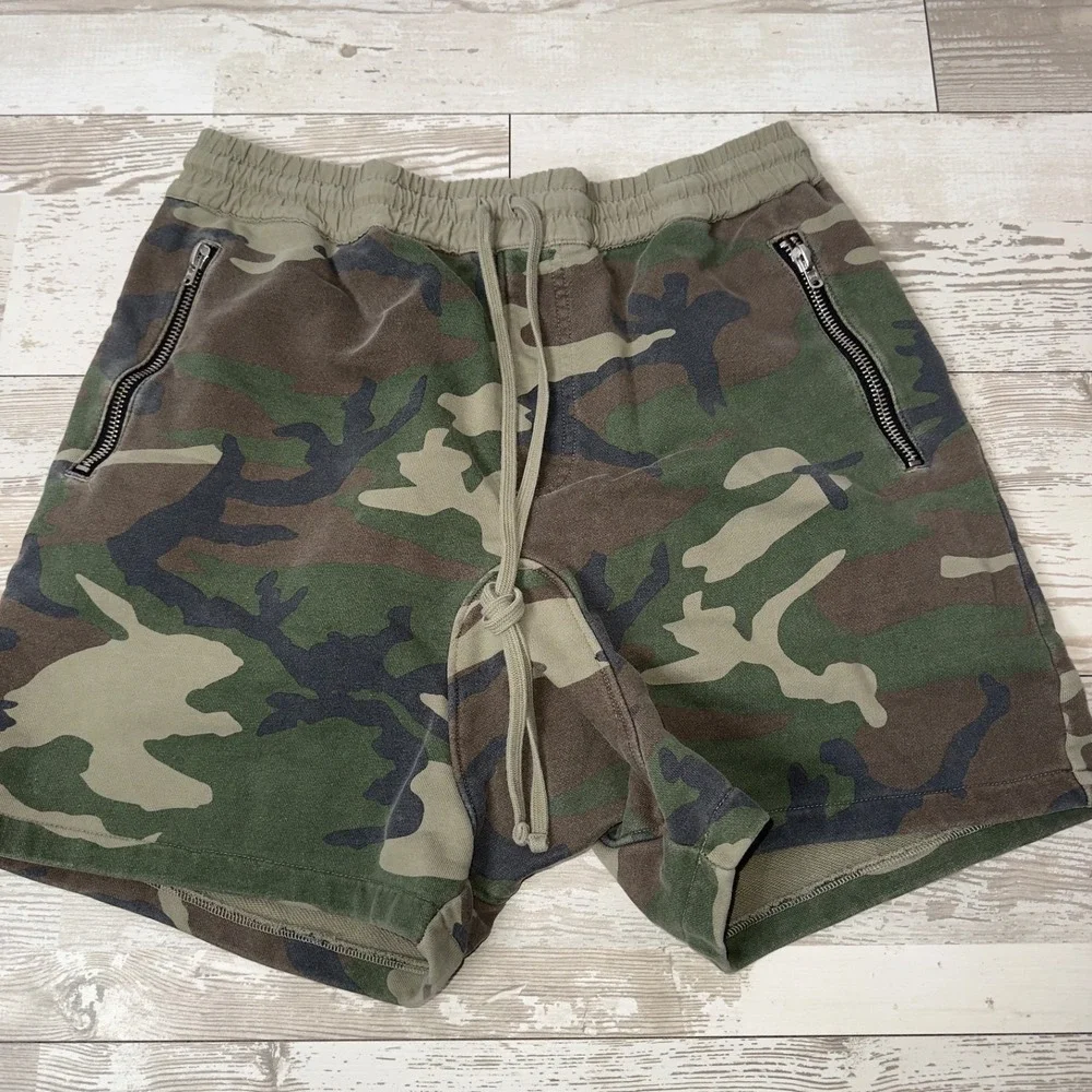 FOG Fear Of God Collection Camo Army Sweat Shorts Men's Size Large Zip Pockets
